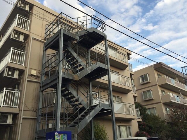 足立やわらぎ苑 施設外観