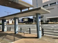 「三重会館前」バス停留所