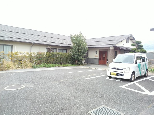 こまくさ野村宮の前