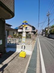 「岡」バス停留所