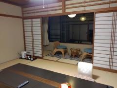 かなや