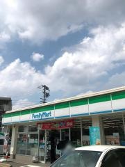 ファミリーマート　名東極楽店
