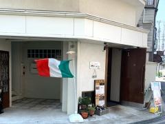 Ｔｒａｔｔｏｒｉａ・Ｌｕｃｃａ