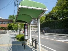 「県精神医療センター」バス停留所