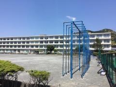 服織小学校