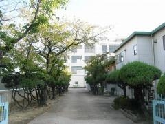 南郷小学校