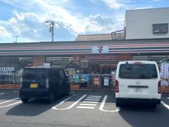 セブンイレブン　鴨方インター店
