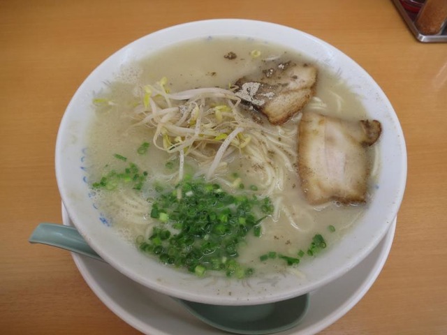 なべさんラーメン／ホームメイト