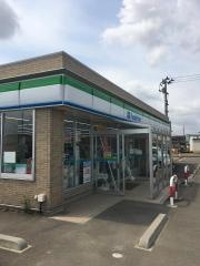 ファミリーマート　鶴岡白山店