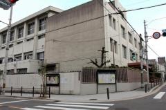 大阪市立高津中学校