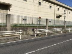 「日本化学工場前」バス停留所