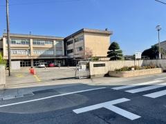 南立誠小学校