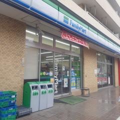 ファミリーマート　練馬氷川台店