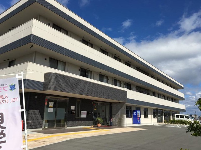 フラワーホーム 施設外観