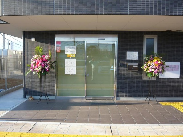 フラワーホーム 施設外観