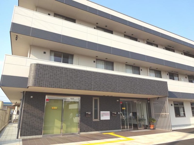 フラワーホーム 施設外観