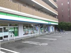 ファミリーマート　鏡池通店