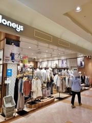 ハニーズ　カエデウォーク長津田店