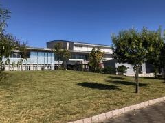 新潟市立白根図書館