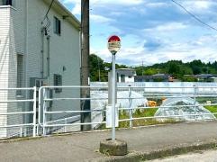 「安達駅入口」バス停留所