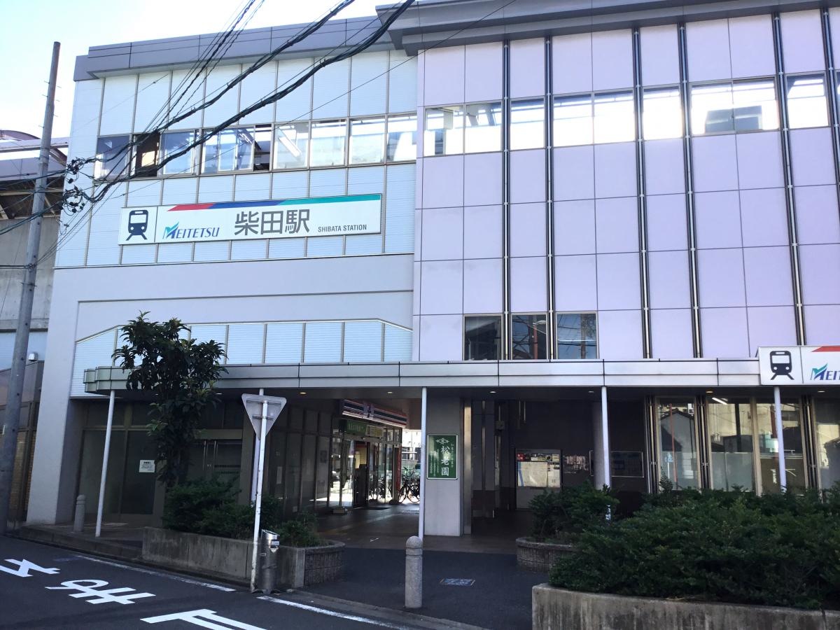 東側正面入り口