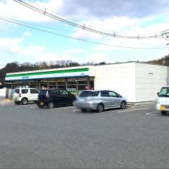 ファミリーマート　伯耆溝口店