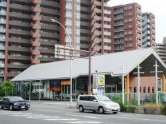 トヨタカローラ新大阪十三店