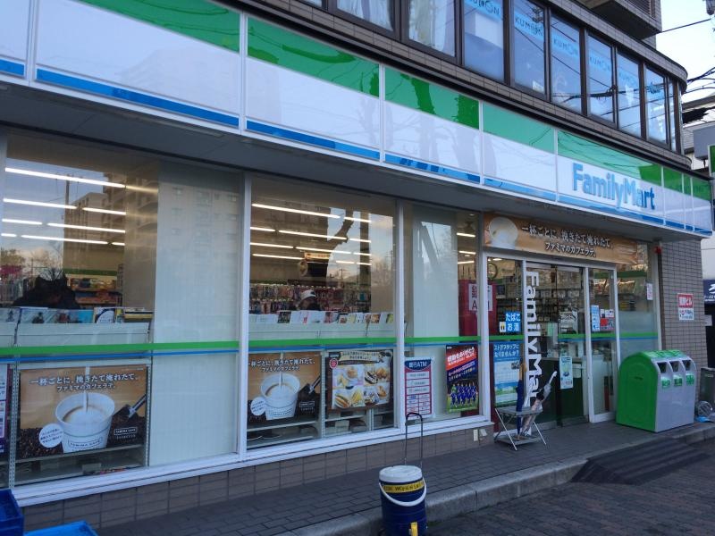 ファミリーマート阪神大石駅前店