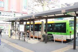「高田馬場駅前」バス停留所