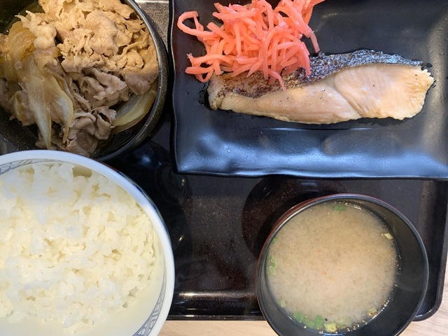 吉野家 1号線弥富店／ホームメイト