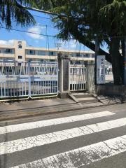 横内小学校