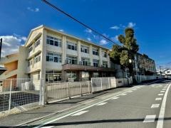 栗葉小学校