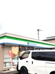 ファミリーマート　内子店
