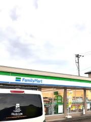 ファミリーマート　内子店