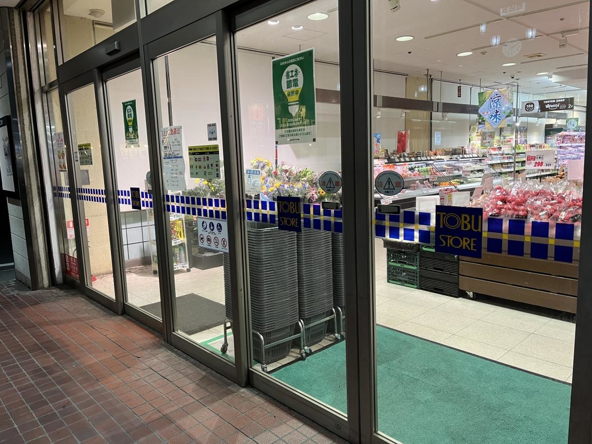 店舗入り口