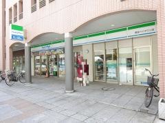ファミリーマート　幕張ベイタウン店