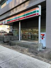 セブンイレブン　神田錦町3丁目店