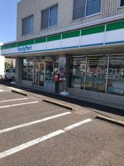 ファミリーマート　新田塚店