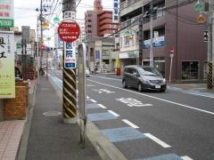 「東七番丁・荒町市民センター前」バス停留所