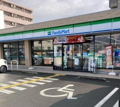 ファミリーマート　高知大津バイパス店