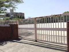 栗島小学校