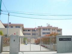 王禅寺中央小学校