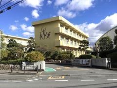 長泉小学校