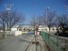 石田小学校