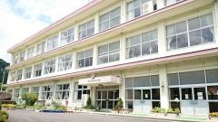 鍋山小学校
