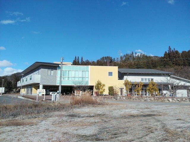 ライフ 建物全景