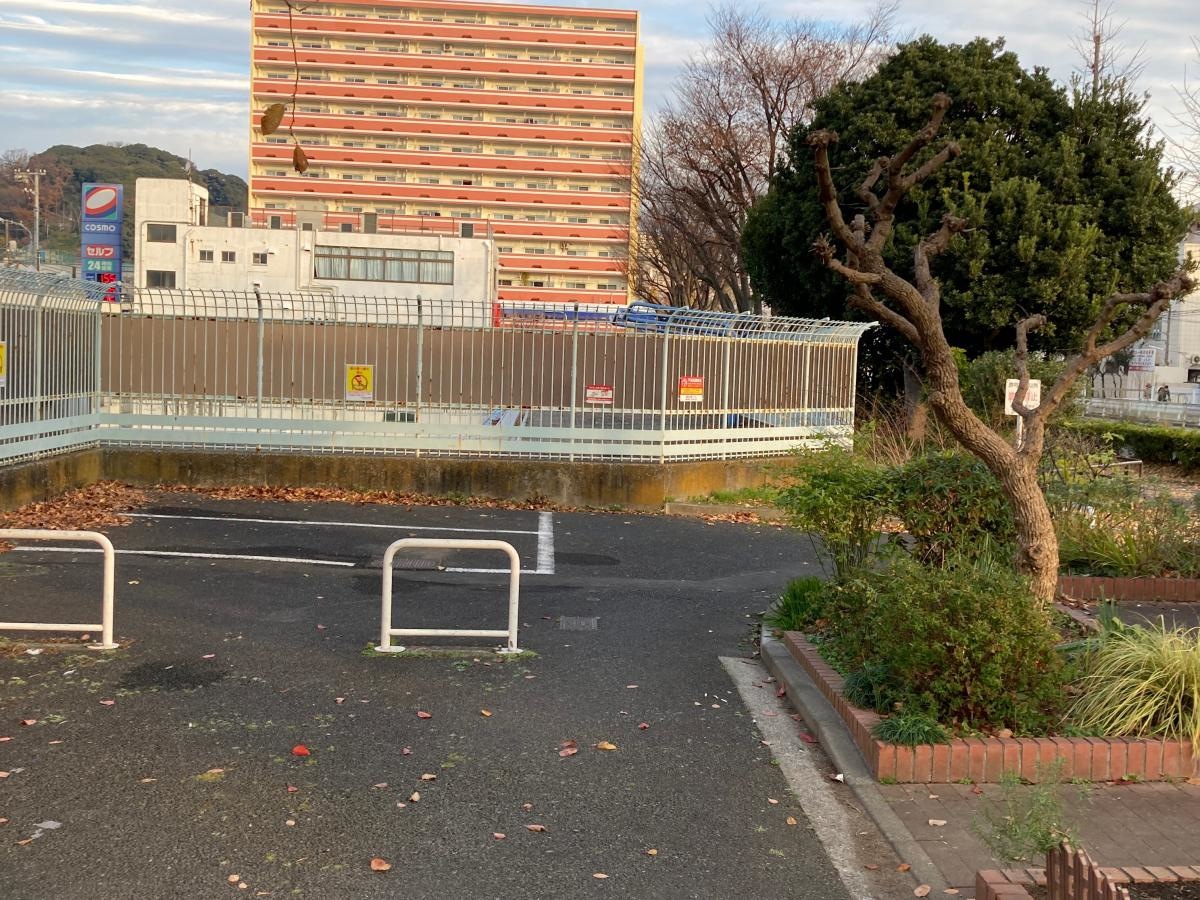 森町公園プールの施設外観です。