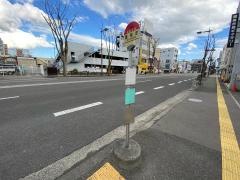 「置賜町」バス停留所