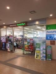 ファミリーマート　豊川市民病院店