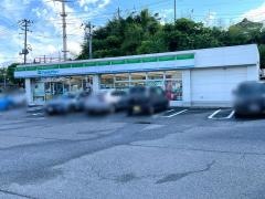 ファミリーマート　泉インター店